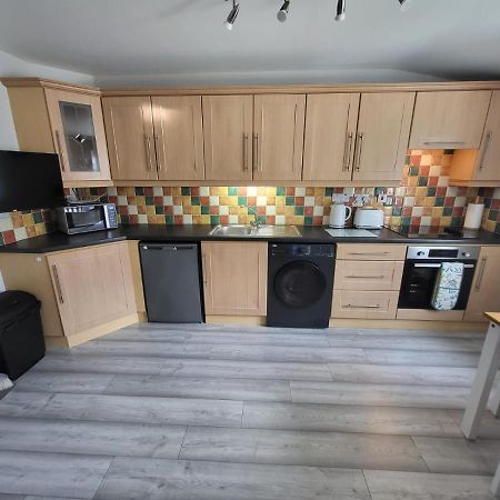 Curragh View Apartment คิลลีเบกส์ ภายนอก รูปภาพ