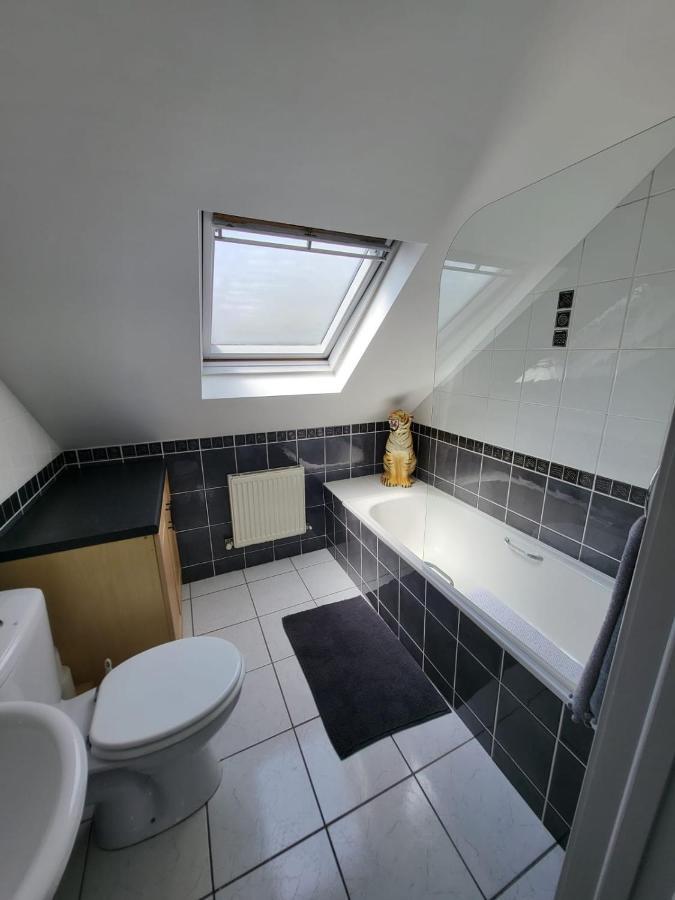 Curragh View Apartment คิลลีเบกส์ ภายนอก รูปภาพ
