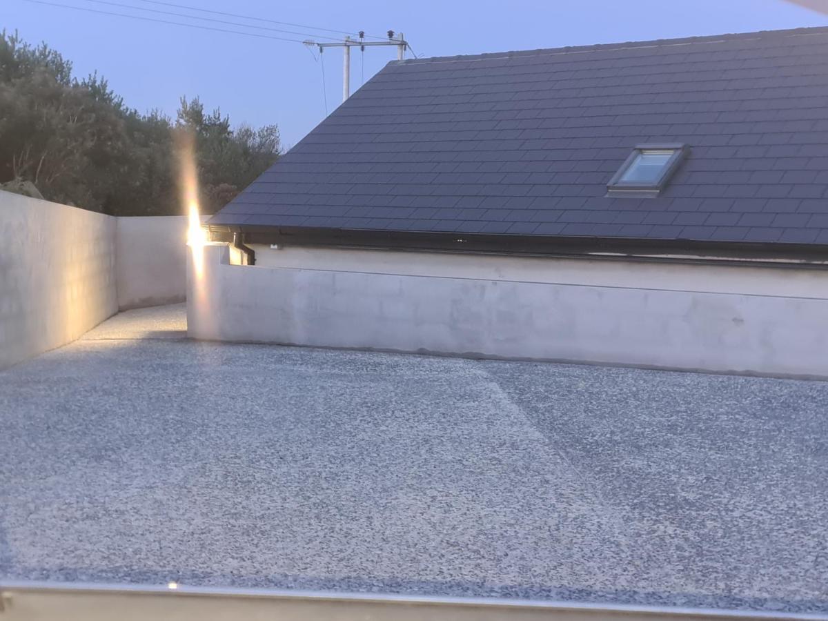 Curragh View Apartment คิลลีเบกส์ ภายนอก รูปภาพ