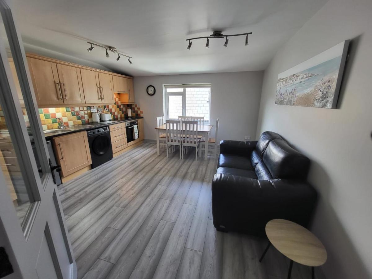 Curragh View Apartment คิลลีเบกส์ ภายนอก รูปภาพ